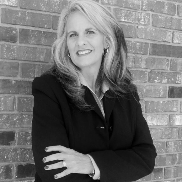 Meet your Posher, Phaedra - Picture 1 of 1